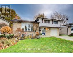 148 STRATHCONA CRESCENT, Kitchener, Ontario