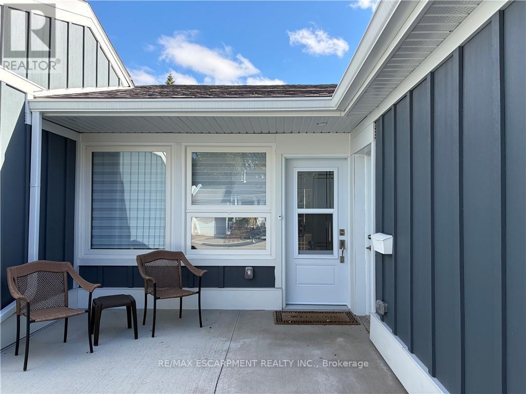 59 SZOLLOSY CIRCLE, Hamilton, Ontario