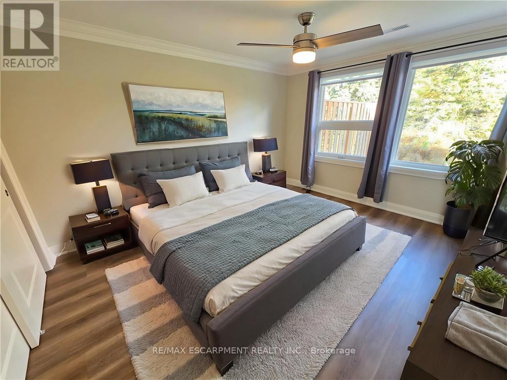 59 Szollosy Circle, Hamilton, Ontario  L9B 1T8 - Photo 9 - X12558406