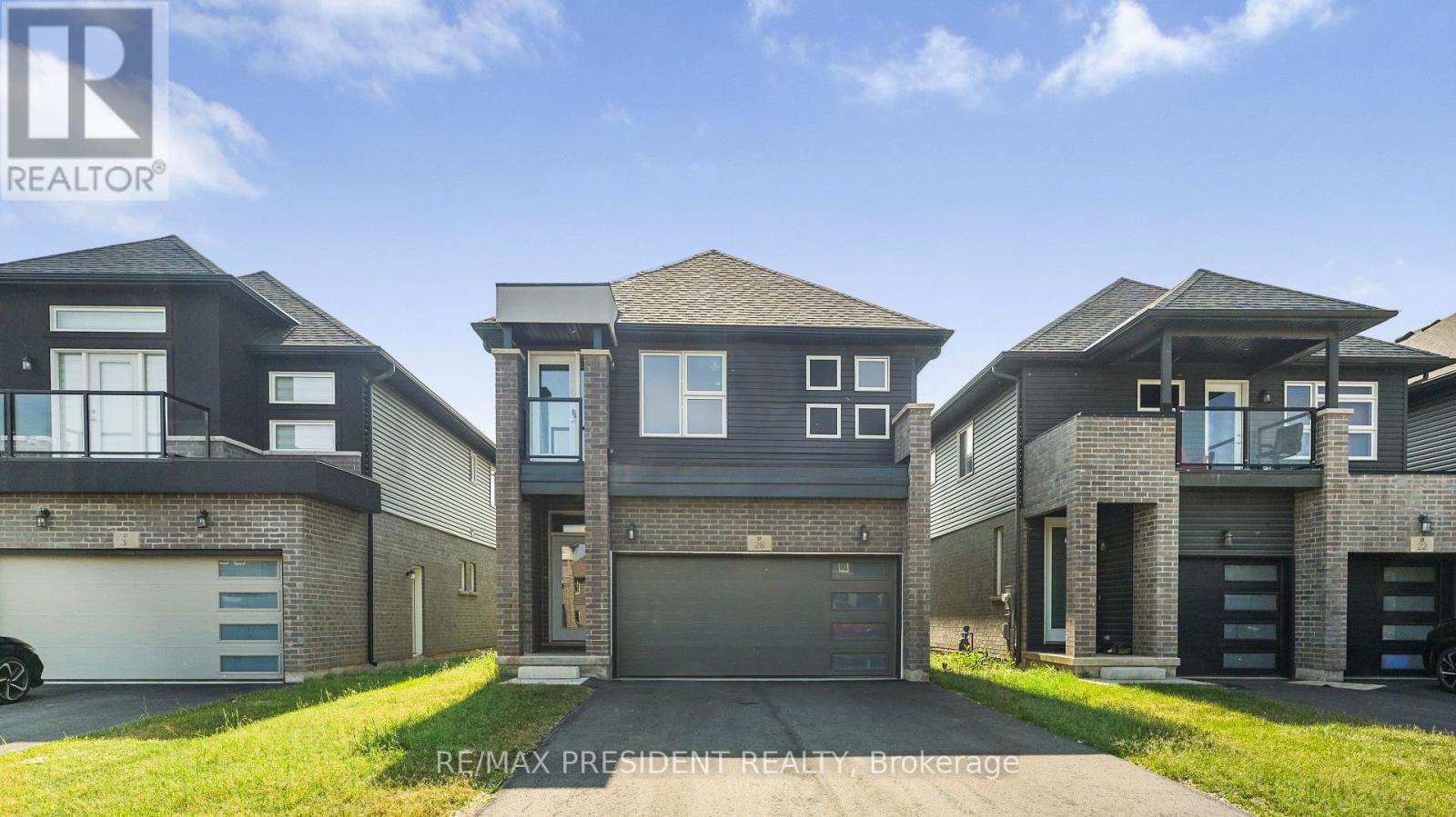 28 Mclaughlin Street, Welland, Ontario  L3B 0J8 - Photo 2 - X12558422