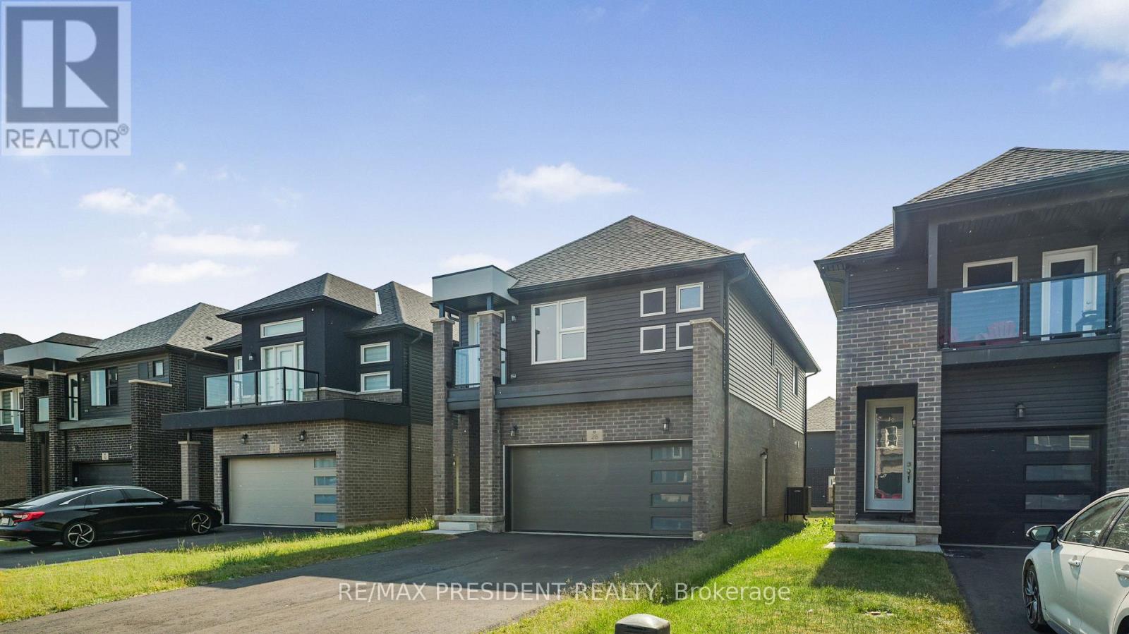 28 Mclaughlin Street, Welland, Ontario  L3B 0J8 - Photo 3 - X12558422