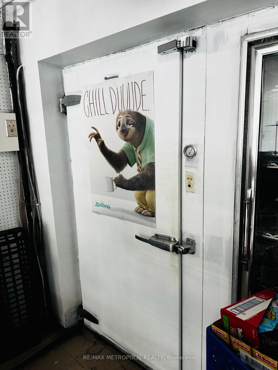 634 Chamberlain Street, Peterborough, Ontario  K9J 4M1 - Photo 10 - X12558492