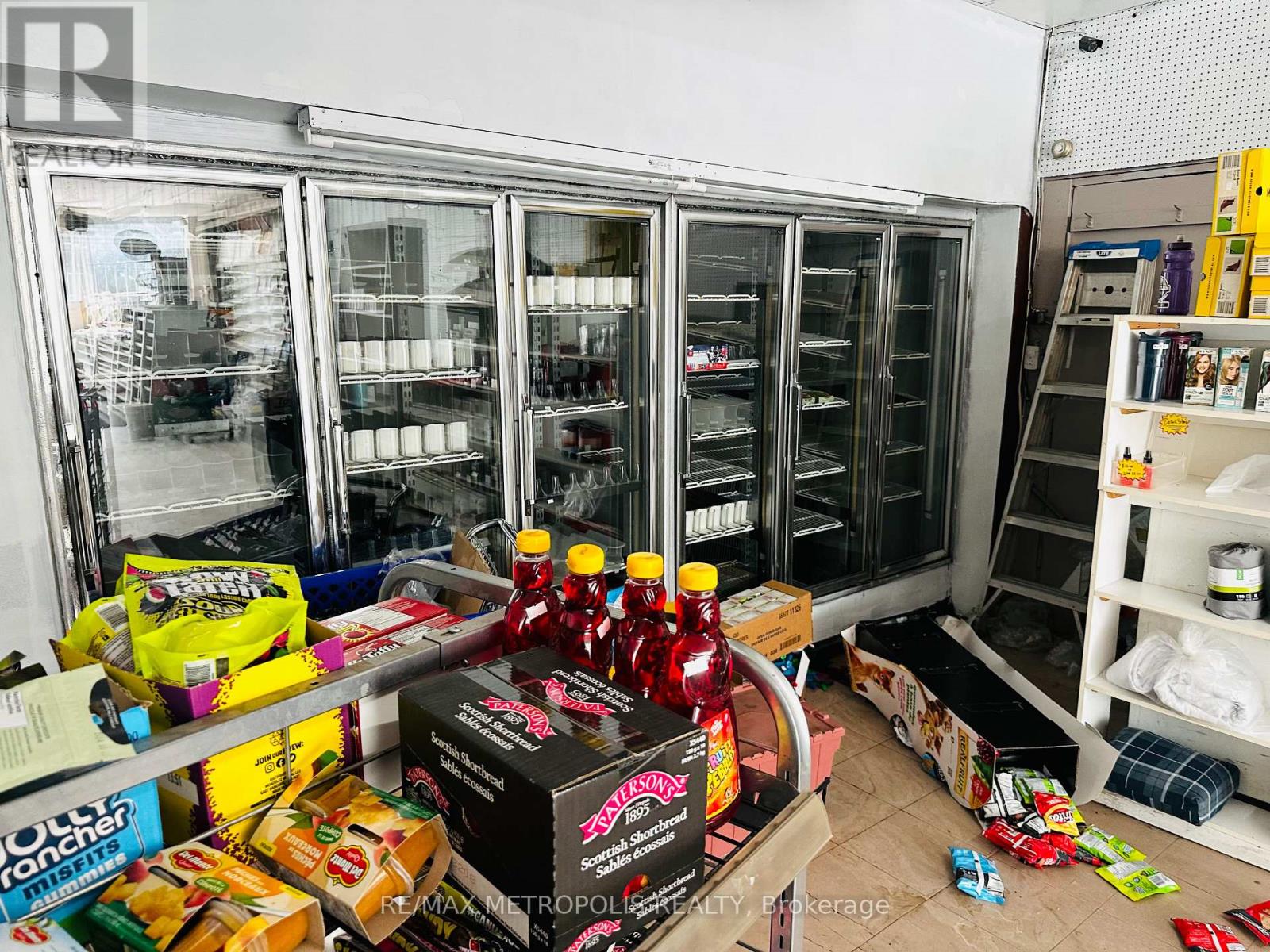 634 Chamberlain Street, Peterborough, Ontario  K9J 4M1 - Photo 9 - X12558492