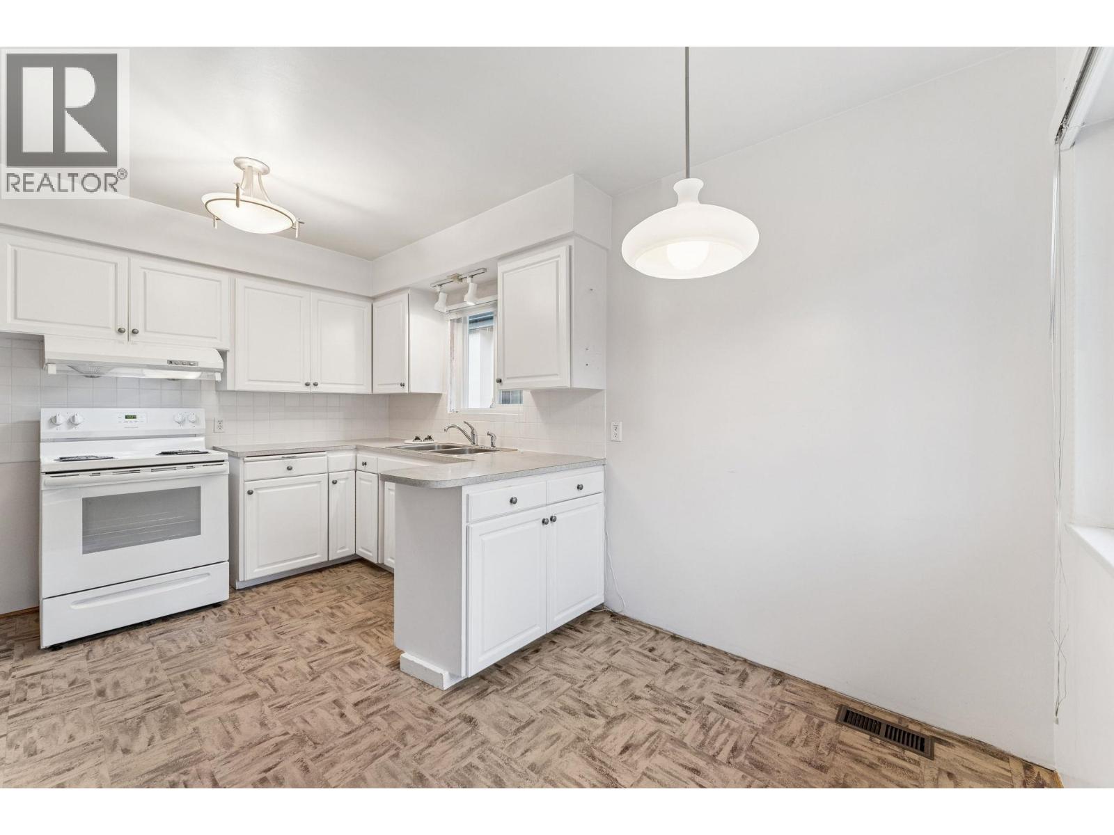 1521 E 64th Avenue, Vancouver, British Columbia  V5P 2M4 - Photo 10 - R3068665