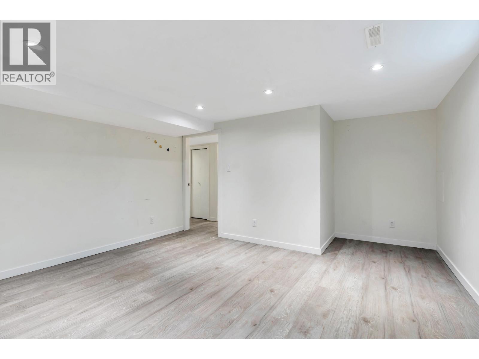 2052 E 41st Avenue, Vancouver, British Columbia  V5P 1L4 - Photo 32 - R3068510