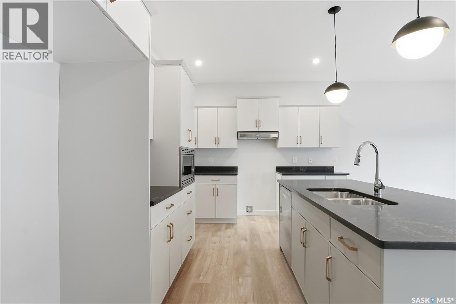 350 Katz Avenue, Saskatoon, Saskatchewan  S7V 1Y6 - Photo 8 - SK013991