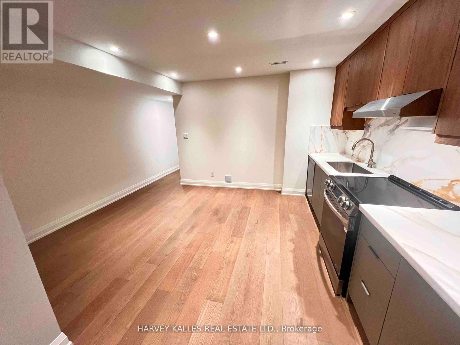 1 - 24 Sullivan Street, Toronto, Ontario  M5T 1B9 - Photo 4 - C12558276