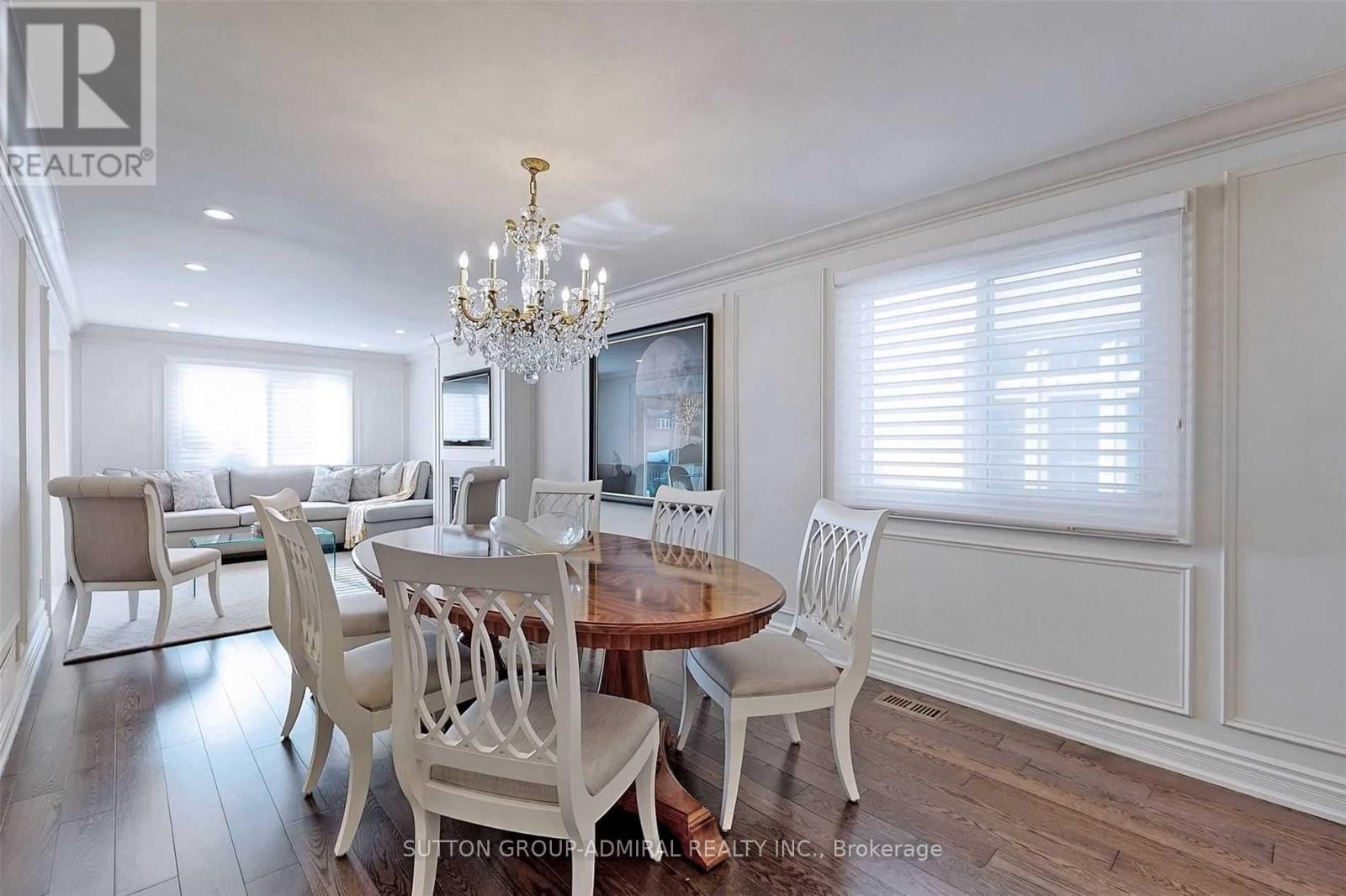 45 Pinewood Drive, Vaughan, Ontario L4J 5N8 - Photo 8 - N12554860