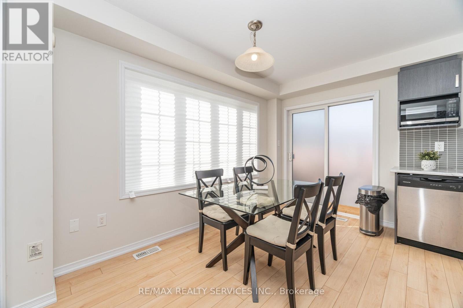 144 Baffin Crescent, Brampton, Ontario  L7A 0C7 - Photo 14 - W12557456