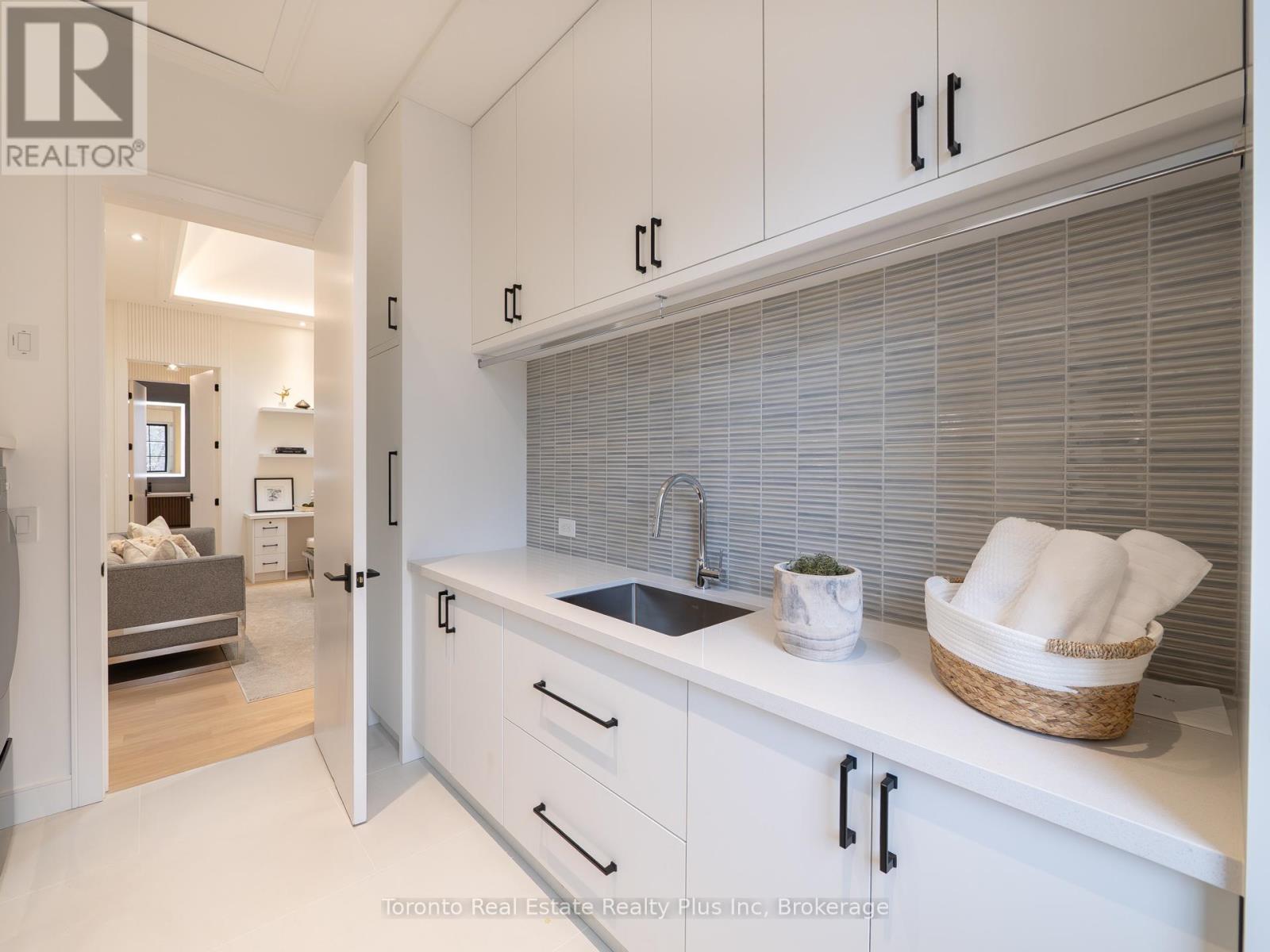 1160 Mona Road, Mississauga, Ontario L5G 2Z7 - Photo 32 - W12554610