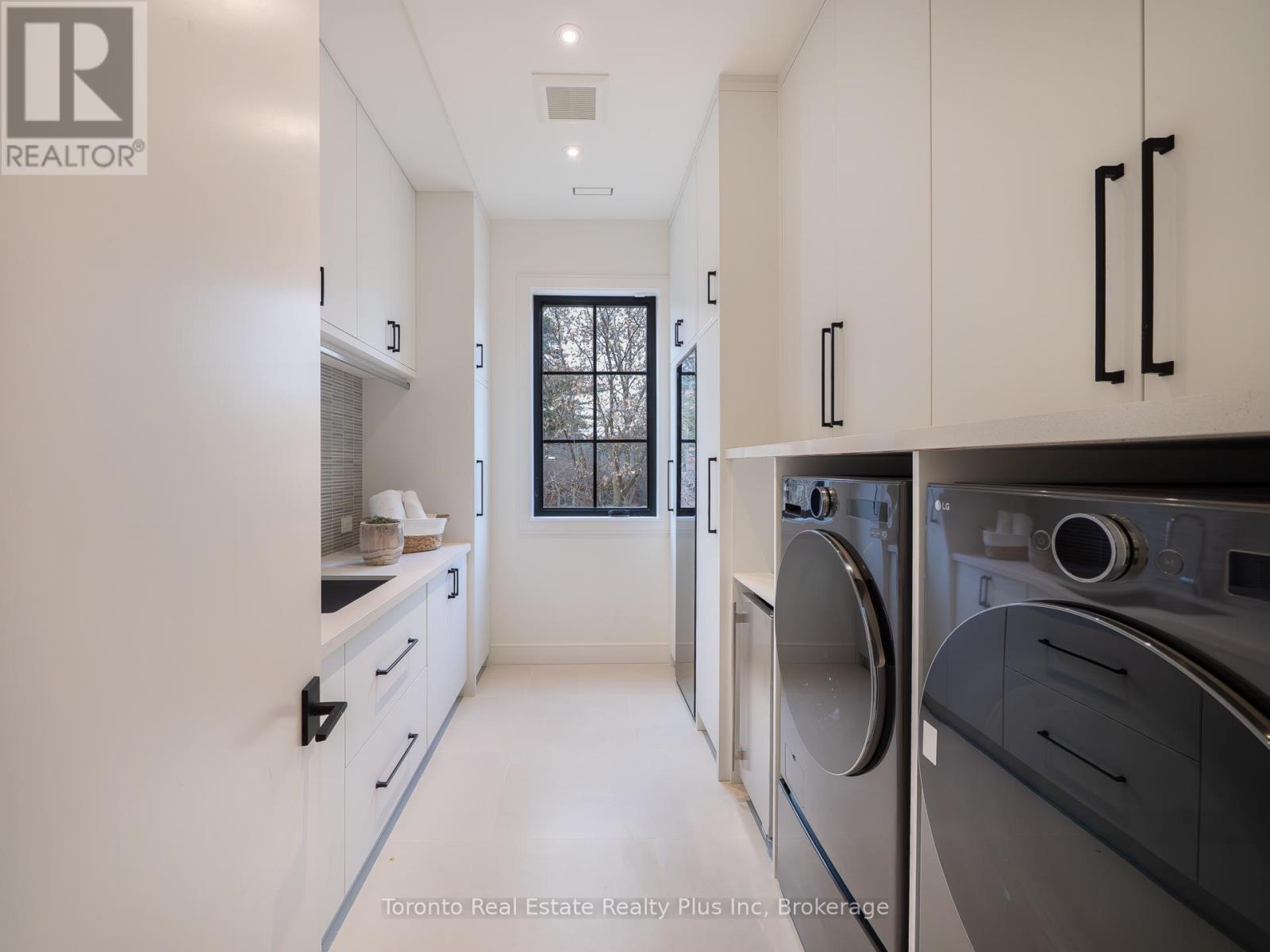 1160 Mona Road, Mississauga, Ontario L5G 2Z7 - Photo 33 - W12554610