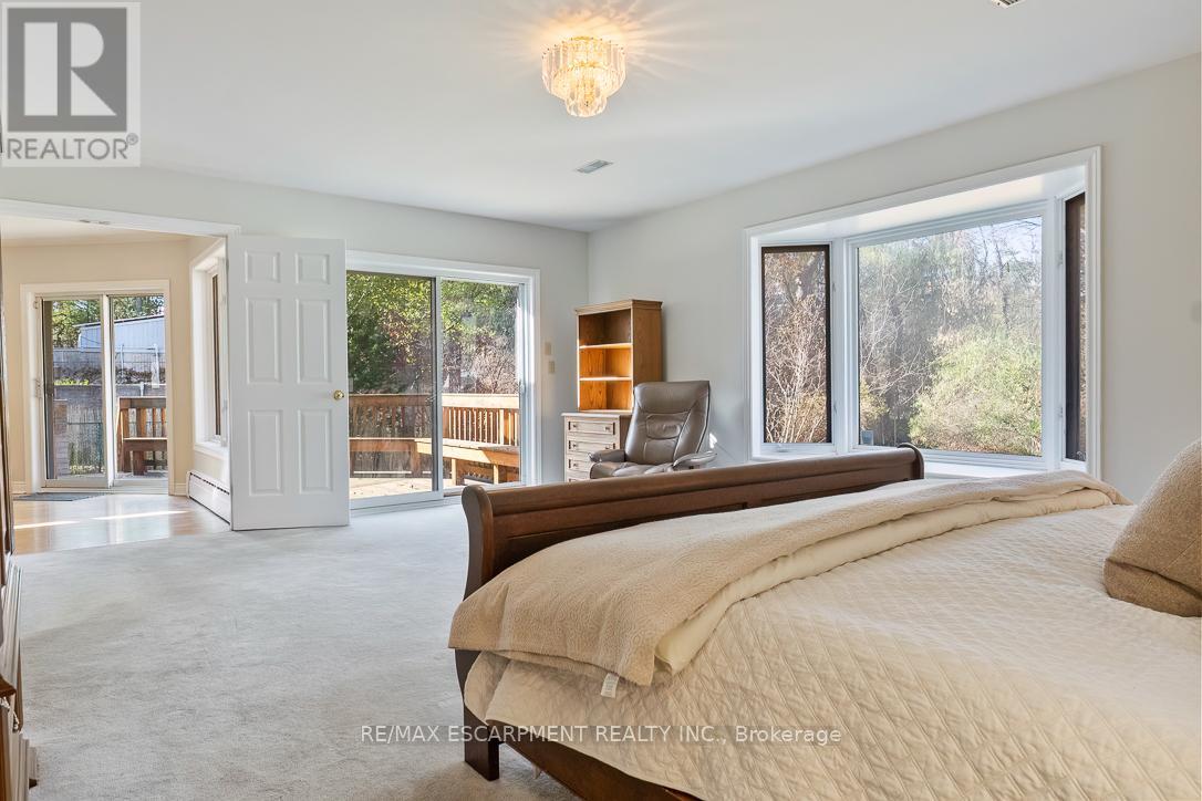 65 Harborn Road, Mississauga, Ontario  L5B 1A5 - Photo 18 - W12558164