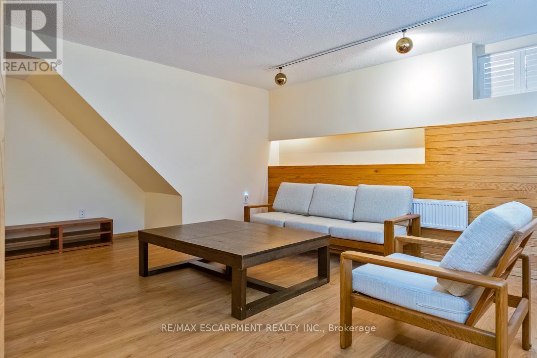 65 Harborn Road, Mississauga, Ontario  L5B 1A5 - Photo 39 - W12558164