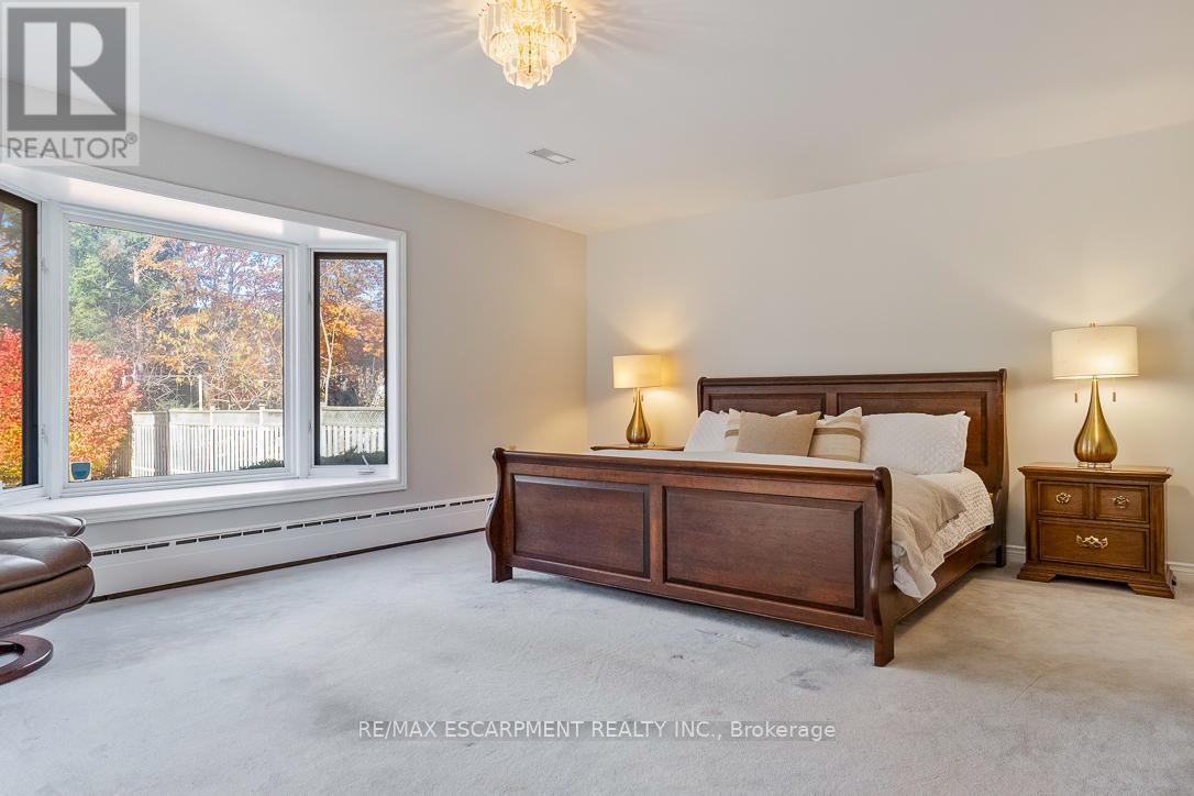 65 Harborn Road, Mississauga, Ontario  L5B 1A5 - Photo 17 - W12558164