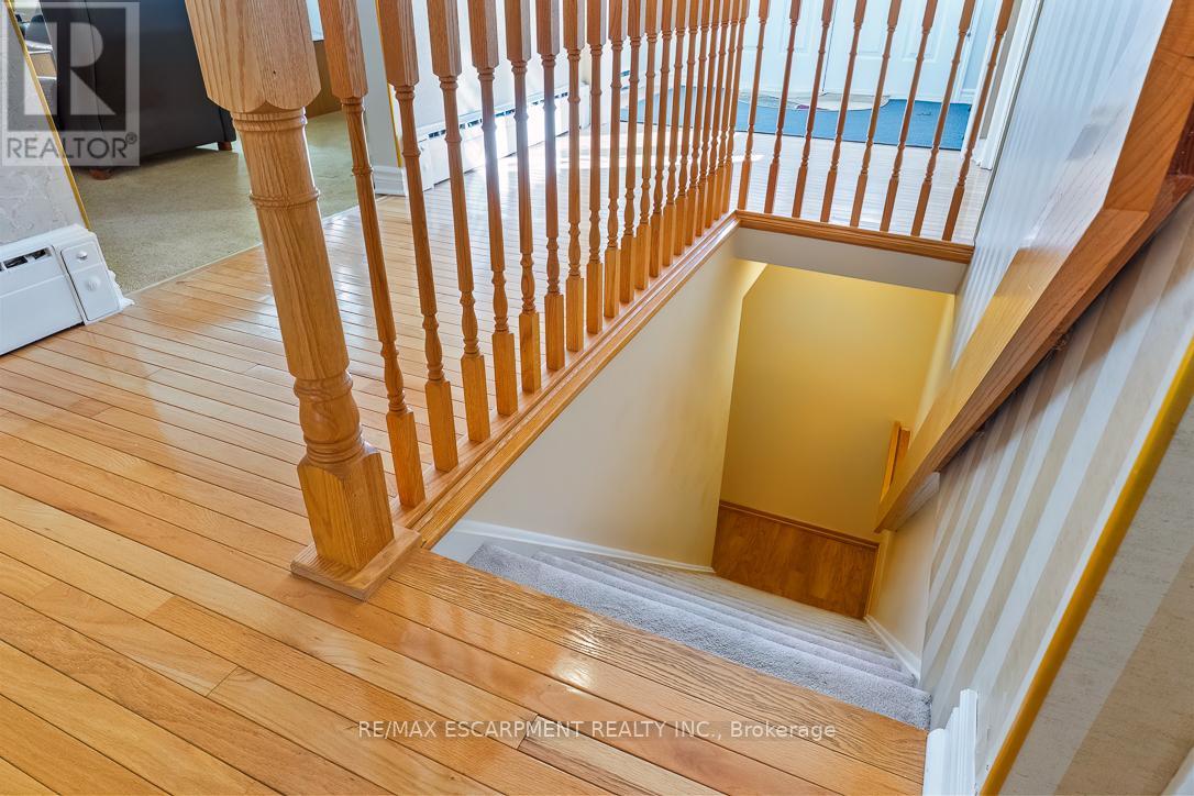 65 Harborn Road, Mississauga, Ontario  L5B 1A5 - Photo 32 - W12558164