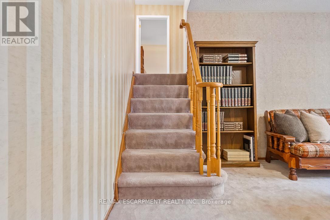 65 Harborn Road, Mississauga, Ontario  L5B 1A5 - Photo 25 - W12558164