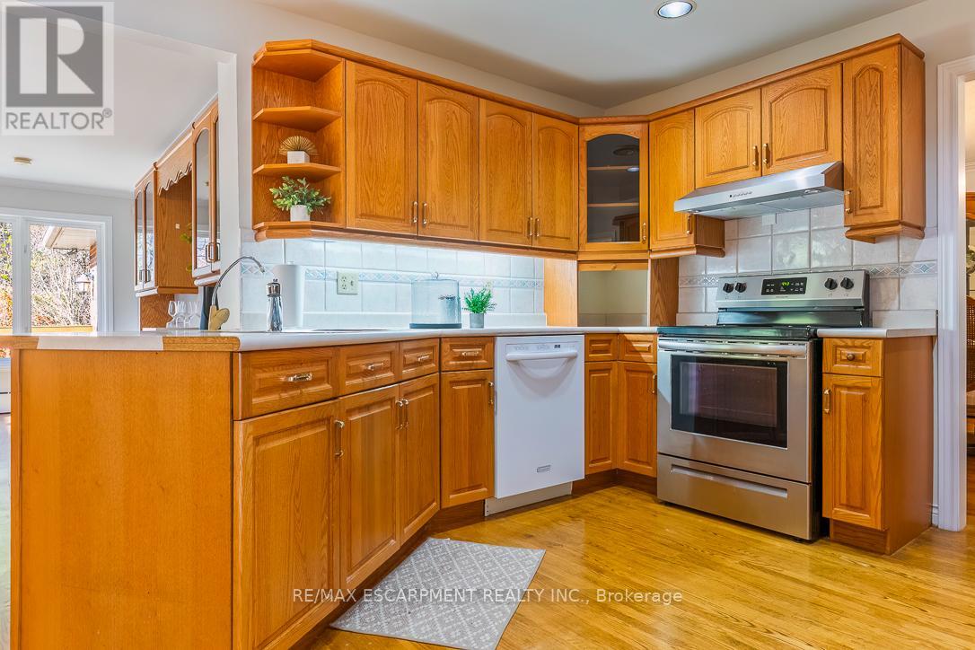 65 Harborn Road, Mississauga, Ontario  L5B 1A5 - Photo 13 - W12558164