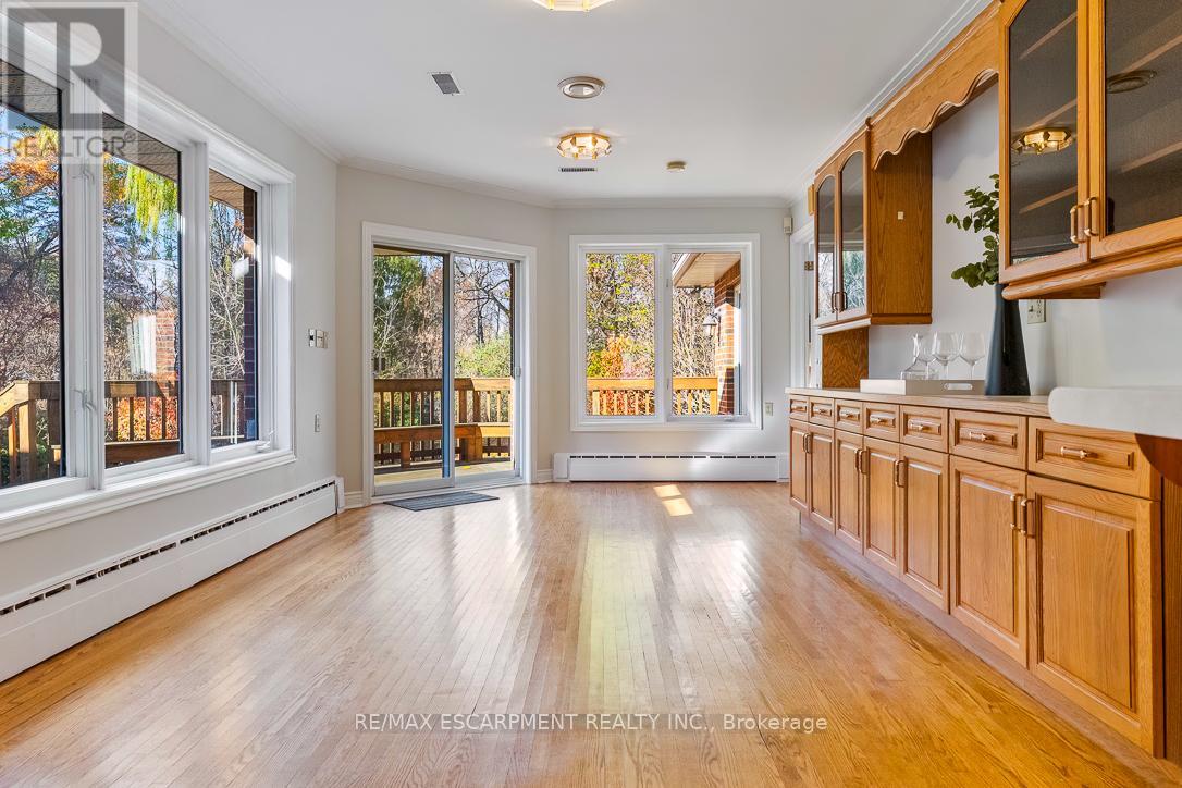 65 Harborn Road, Mississauga, Ontario  L5B 1A5 - Photo 15 - W12558164