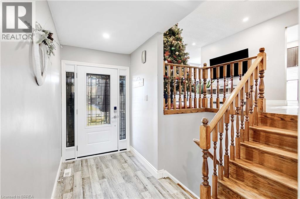 36 Valerie Court, Cambridge, Ontario  N3C 3H4 - Photo 4 - 40788975