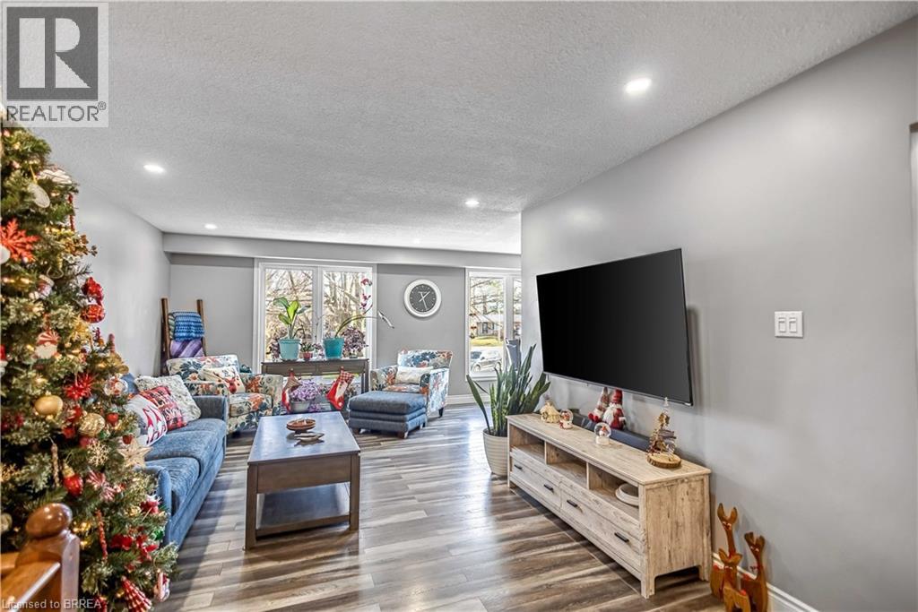 36 Valerie Court, Cambridge, Ontario  N3C 3H4 - Photo 7 - 40788975