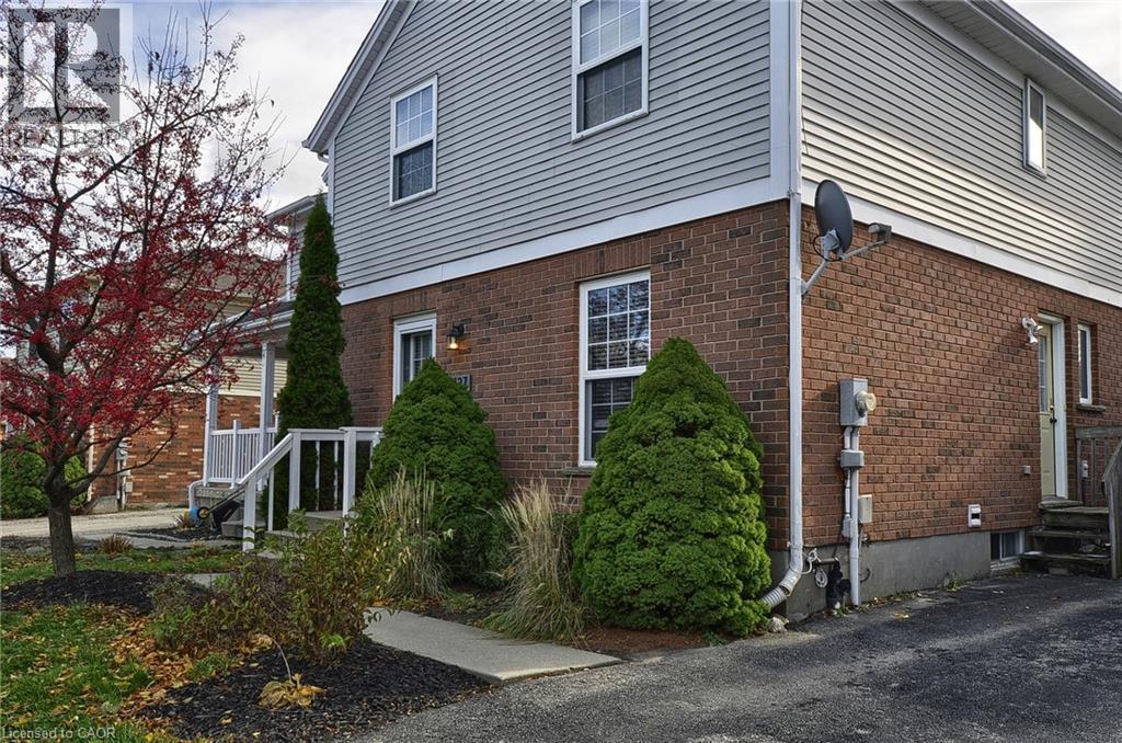 427 Bankside Crescent, Kitchener, Ontario  N2N 3E5 - Photo 3 - 40788130