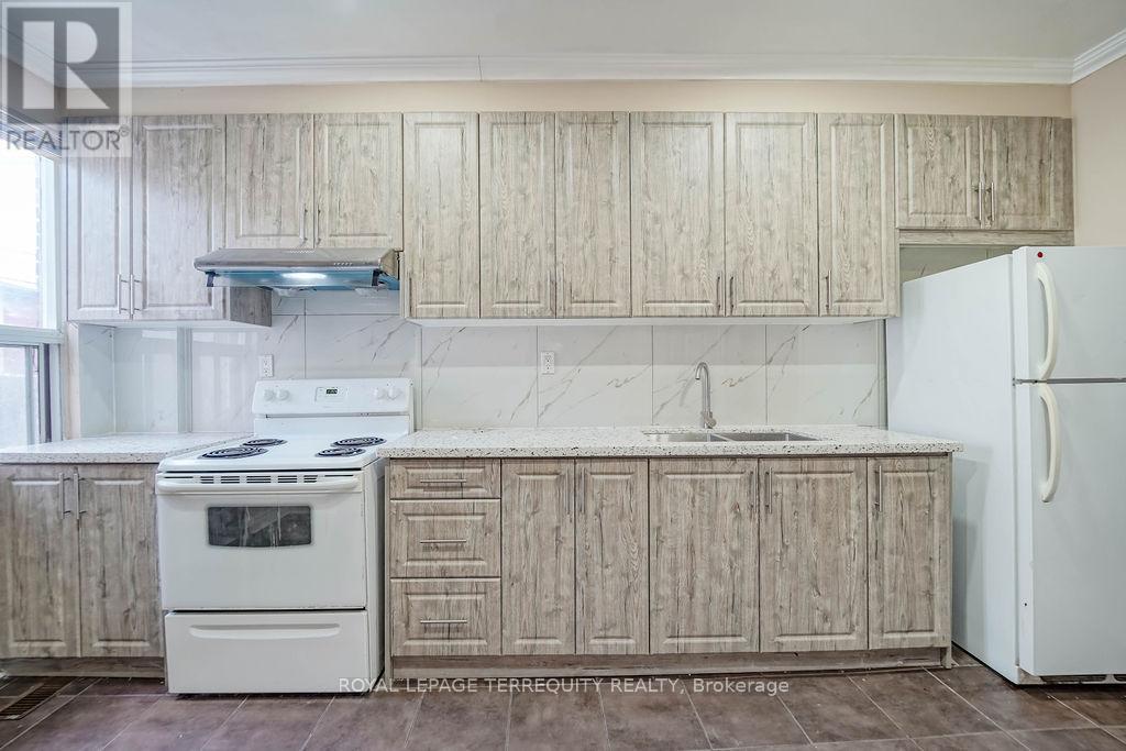 243 Montrose Avenue, Toronto, Ontario  M6G 3G6 - Photo 19 - C12317775