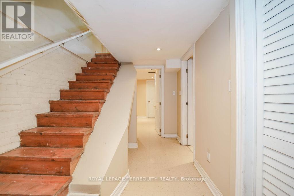 243 Montrose Avenue, Toronto, Ontario  M6G 3G6 - Photo 33 - C12317775