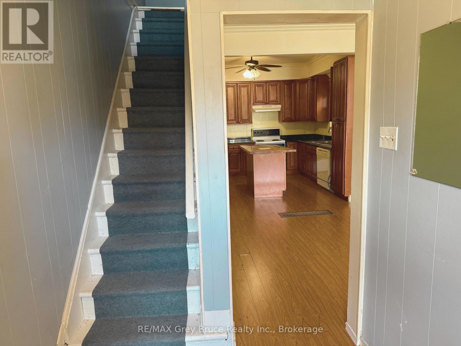 785 4th Avenue E, Owen Sound, Ontario  N4K 2N5 - Photo 3 - X12558724