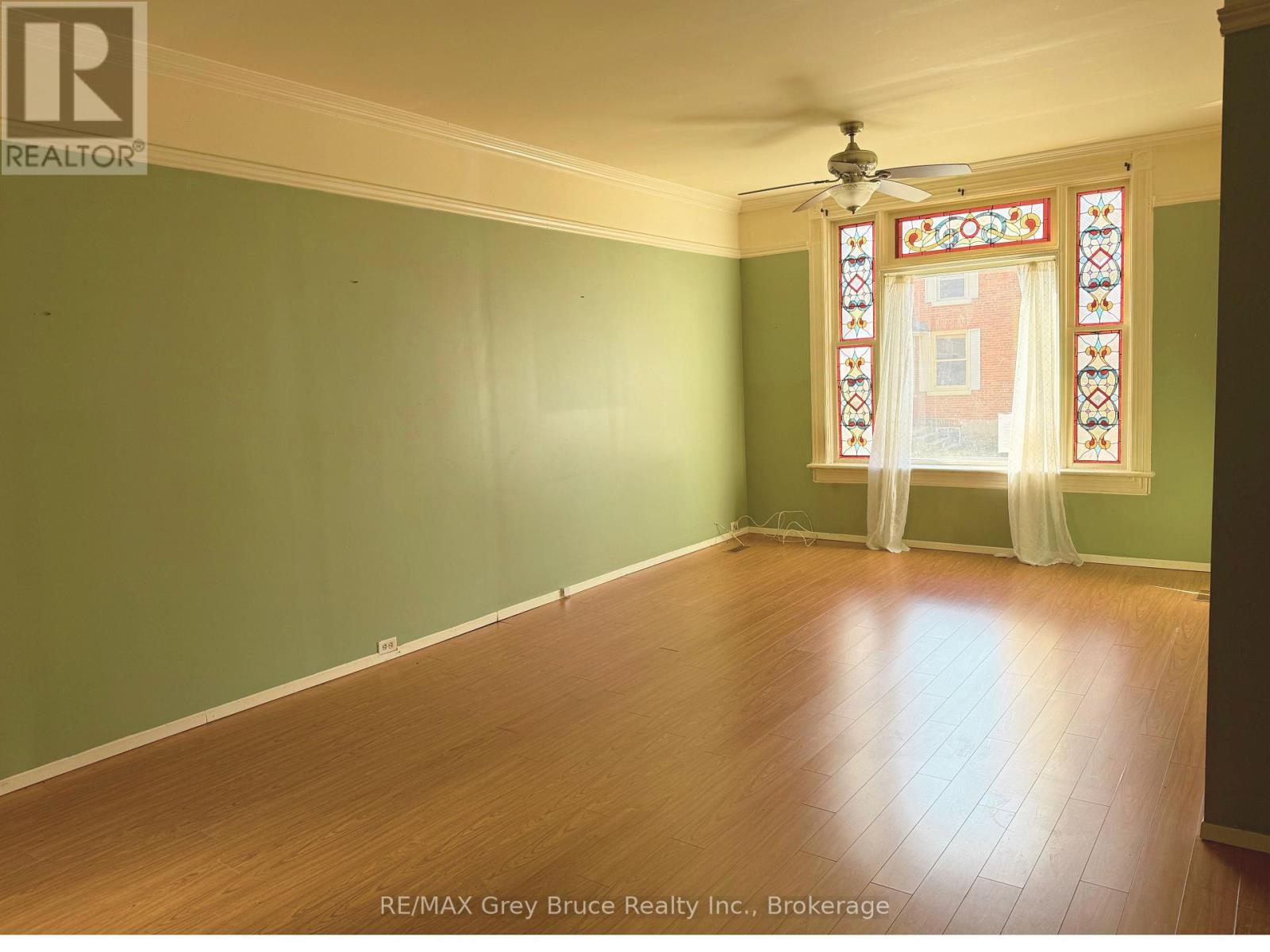 785 4th Avenue E, Owen Sound, Ontario  N4K 2N5 - Photo 4 - X12558724