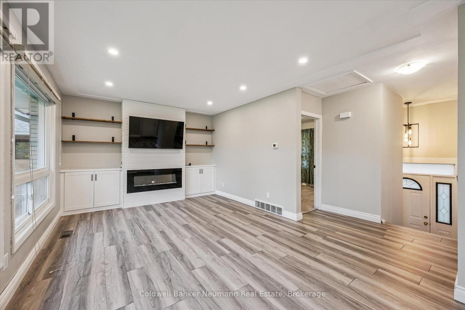 127 AVON ROAD, Kitchener, Ontario