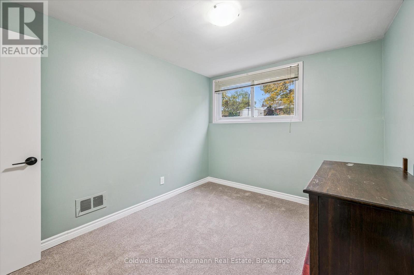 127 Avon Road, Kitchener, Ontario  N2B 1T9 - Photo 19 - X12558756