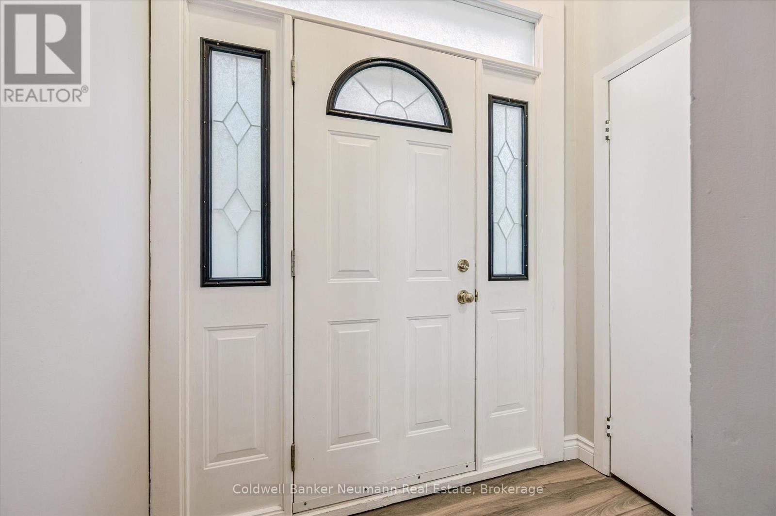 127 Avon Road, Kitchener, Ontario  N2B 1T9 - Photo 3 - X12558756