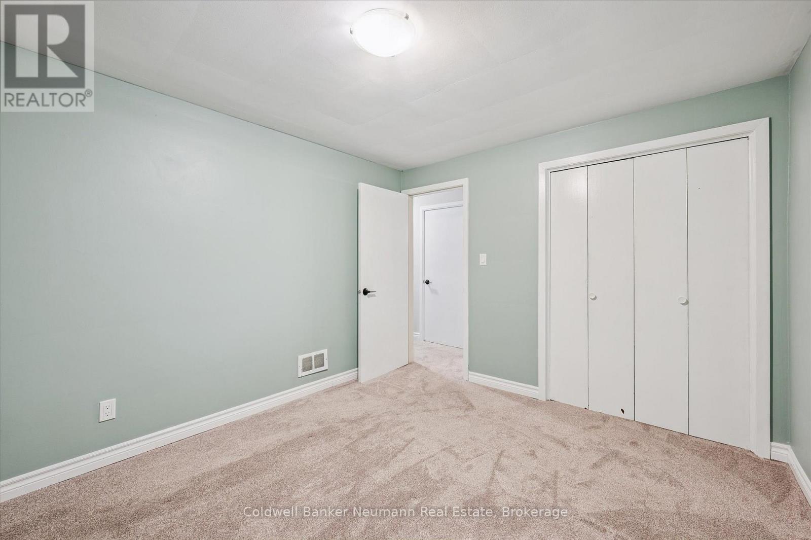 127 Avon Road, Kitchener, Ontario  N2B 1T9 - Photo 31 - X12558756