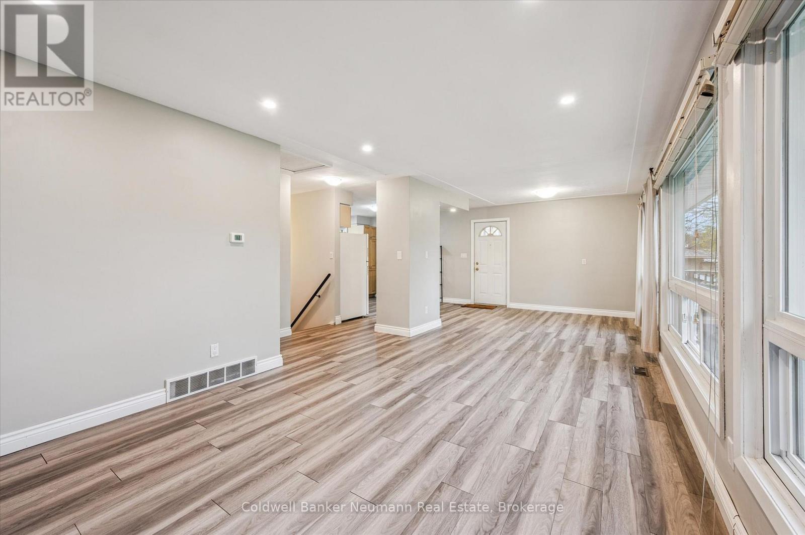 127 Avon Road, Kitchener, Ontario  N2B 1T9 - Photo 7 - X12558756