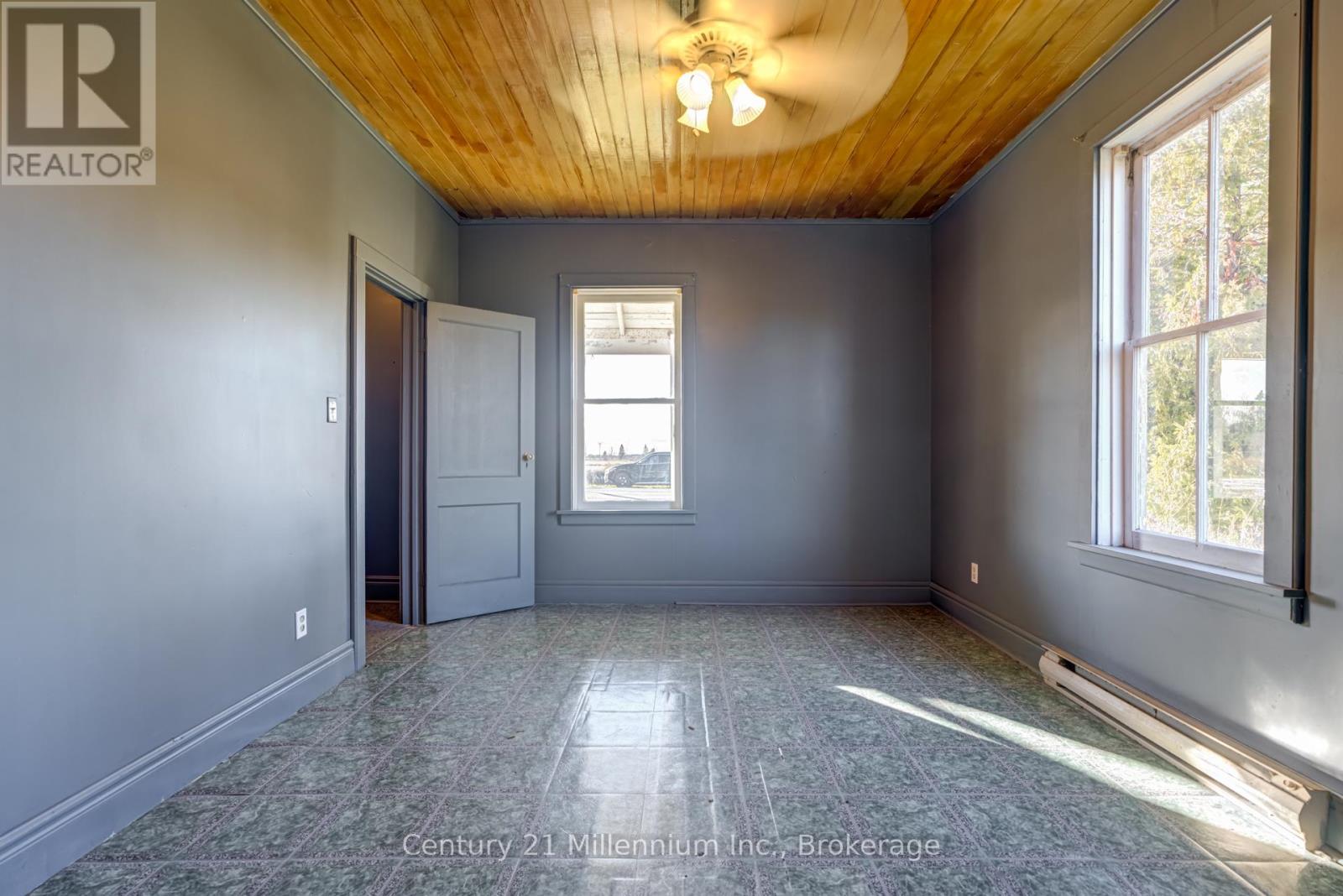 2547 Bruce 9 Road, Northern Bruce Peninsula, Ontario  N0H 1W0 - Photo 13 - X12558814