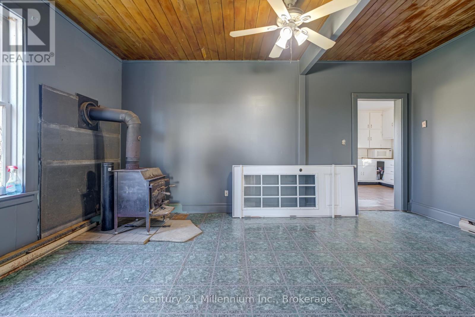 2547 Bruce 9 Road, Northern Bruce Peninsula, Ontario  N0H 1W0 - Photo 14 - X12558814