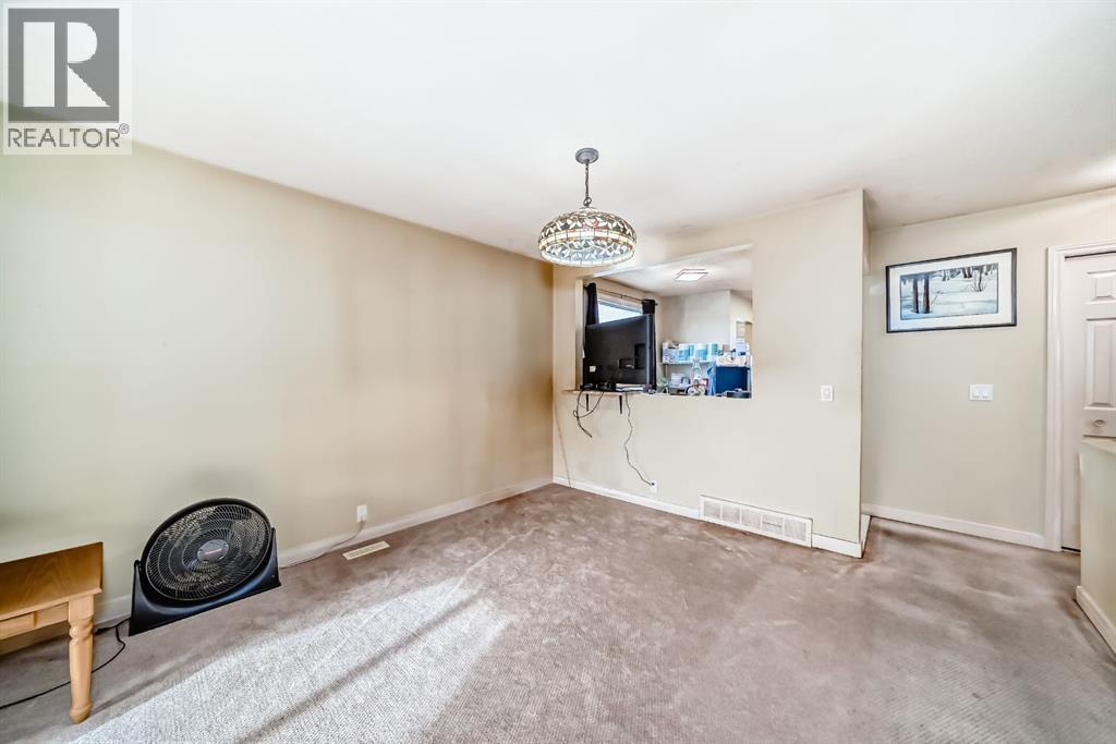 247 Bracewood Road Sw, Calgary, Alberta  T3C 0C2 - Photo 14 - A2270469