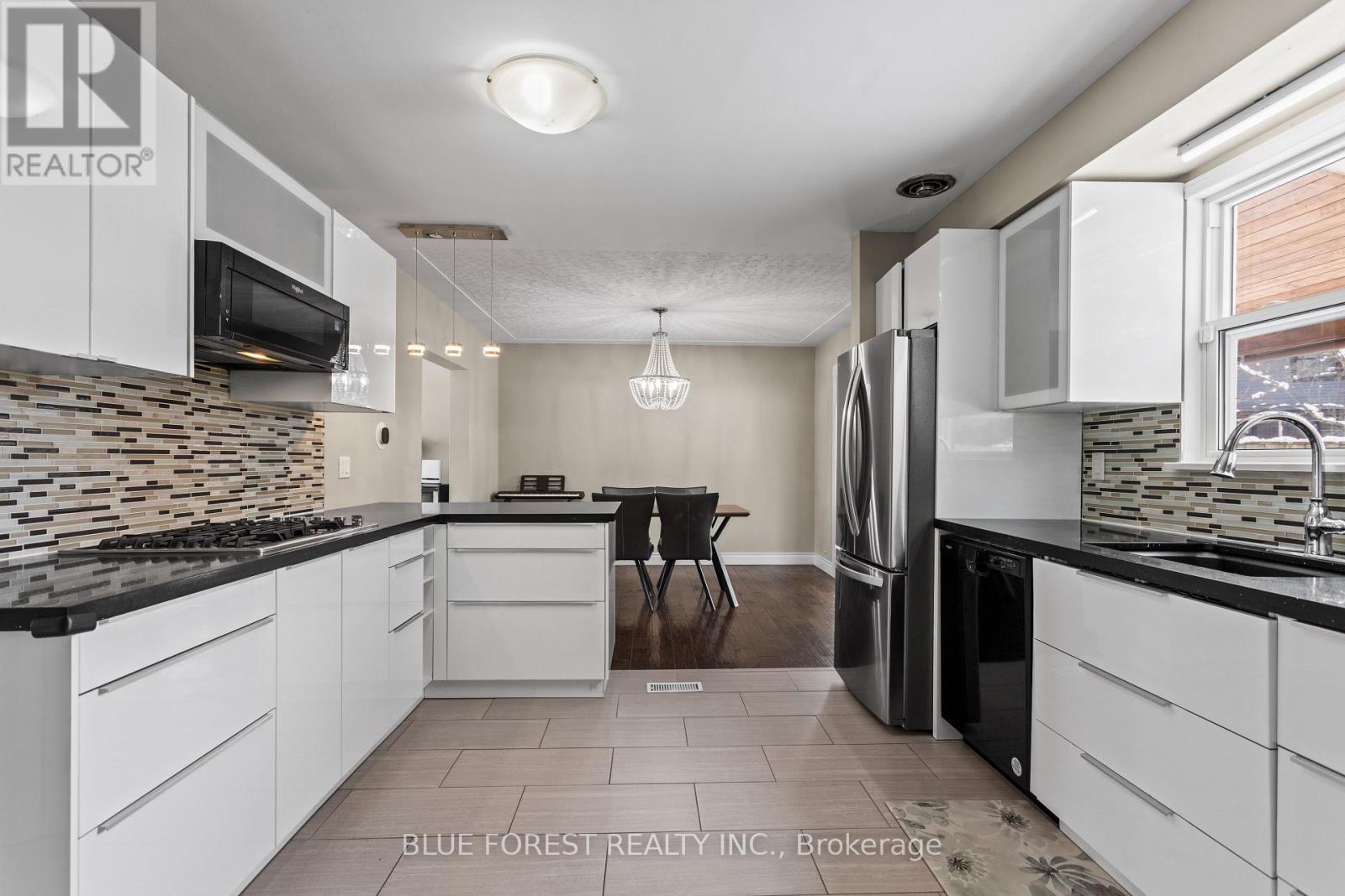 6 Gretna Green, London North, Ontario  N6G 1X1 - Photo 12 - X12558888