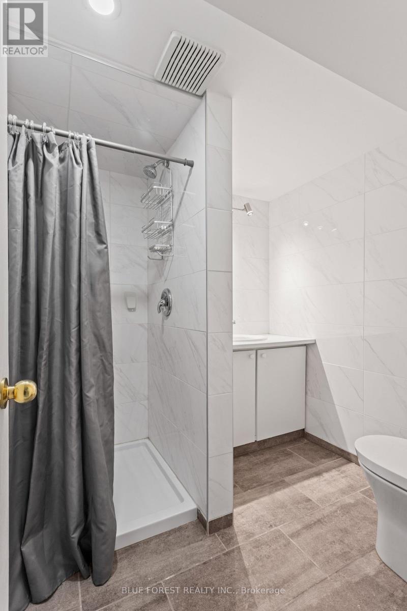 6 Gretna Green, London North, Ontario  N6G 1X1 - Photo 32 - X12558888