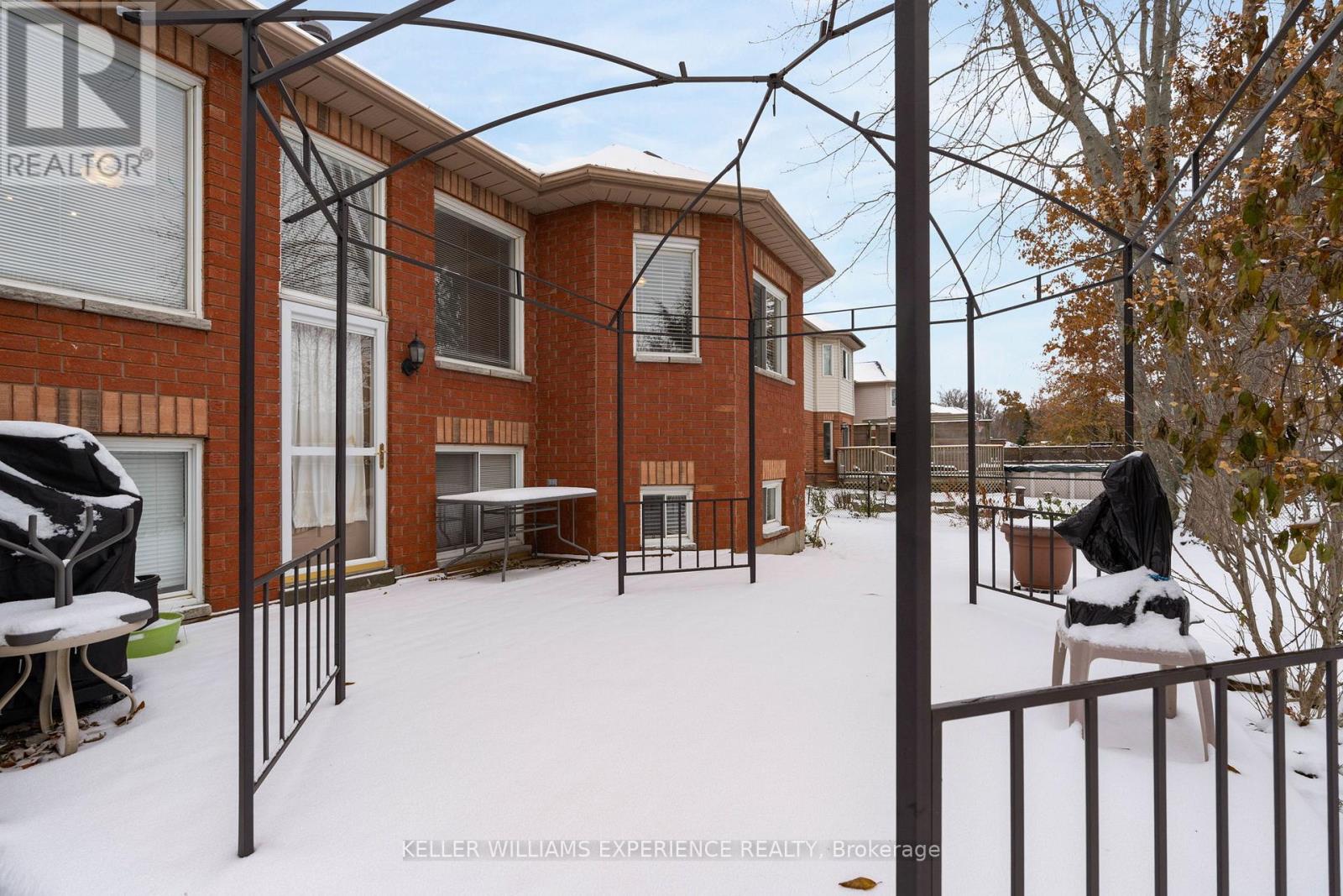 33 Allsop Crescent, Barrie (Holly), Ontario  L4N 8T7 - Photo 23 - S12558188