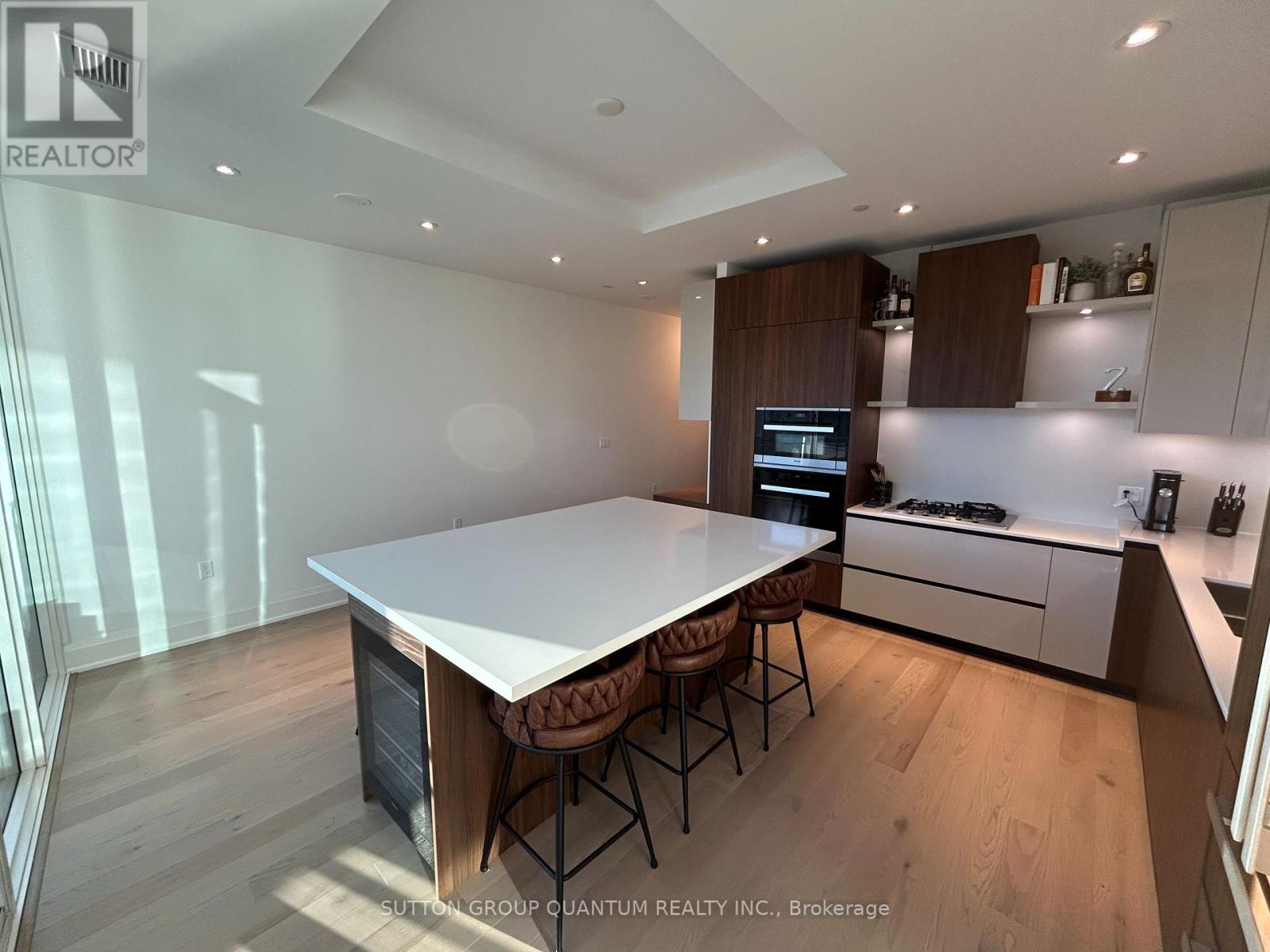 504 - 55 Port Street E, Mississauga, Ontario  L5G 4P3 - Photo 12 - W12433247