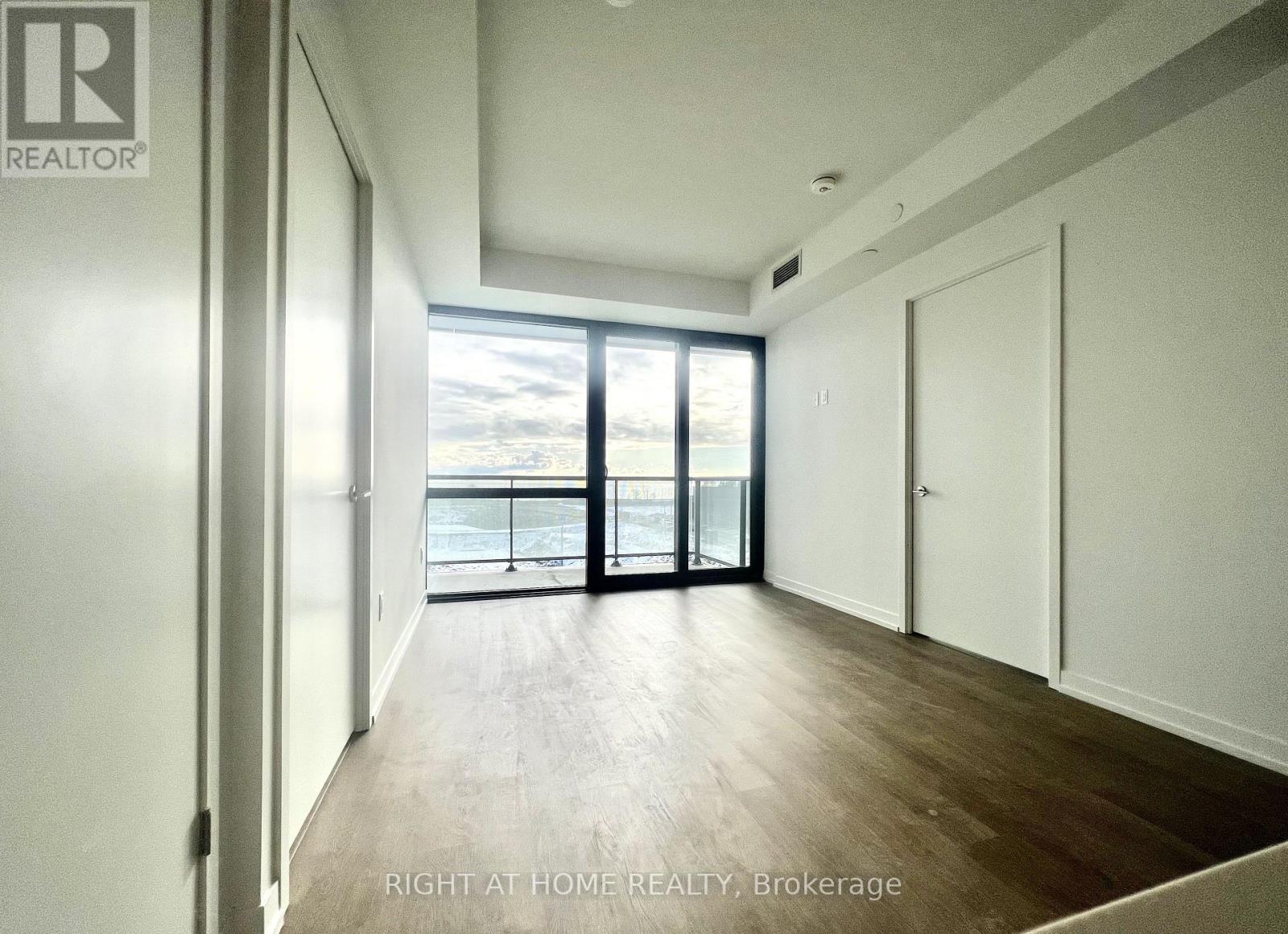 303 - 251 Masonry Way, Mississauga, Ontario  L5H 0B3 - Photo 9 - W12558224