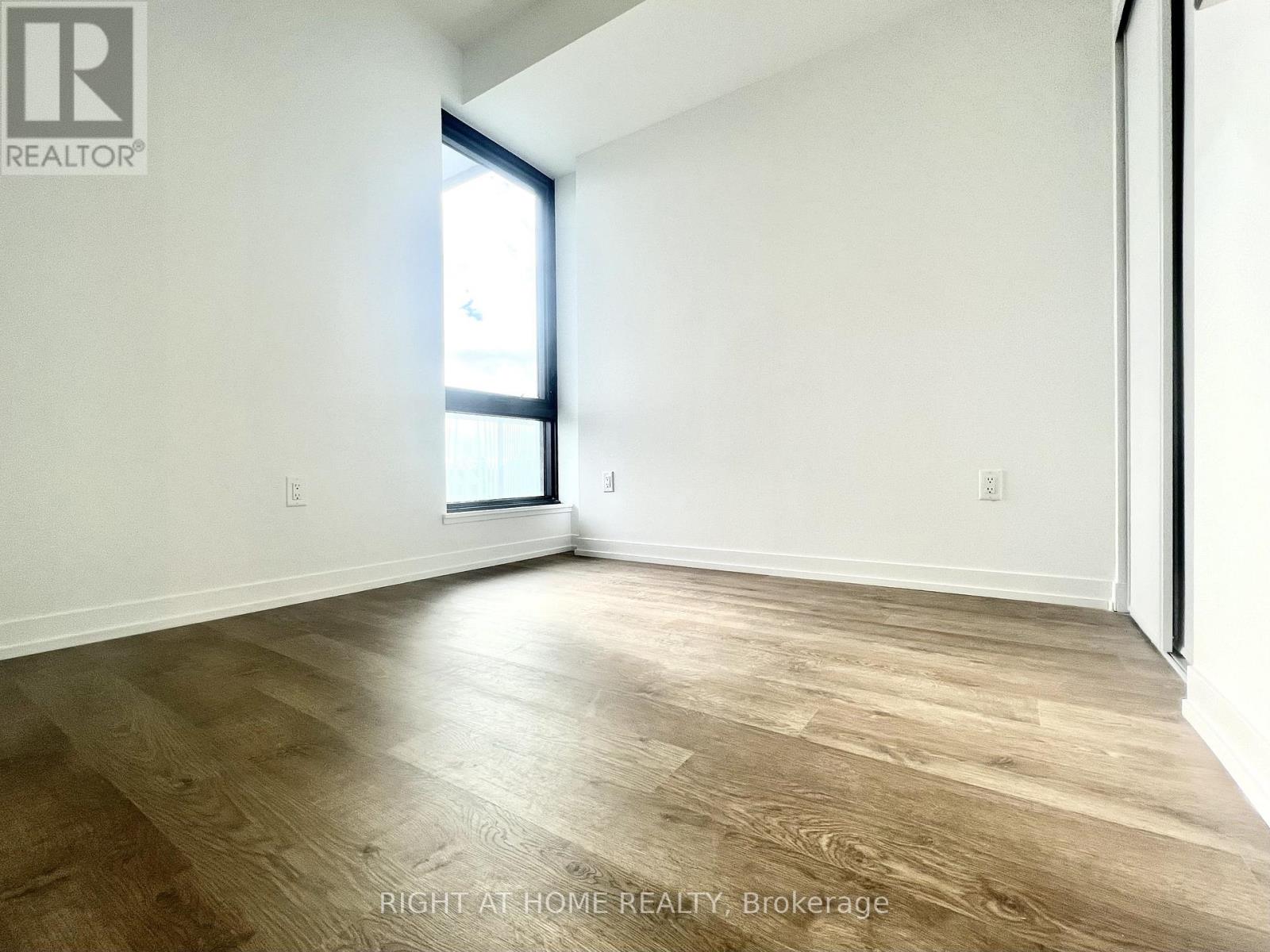 303 - 251 Masonry Way, Mississauga, Ontario  L5H 0B3 - Photo 16 - W12558224