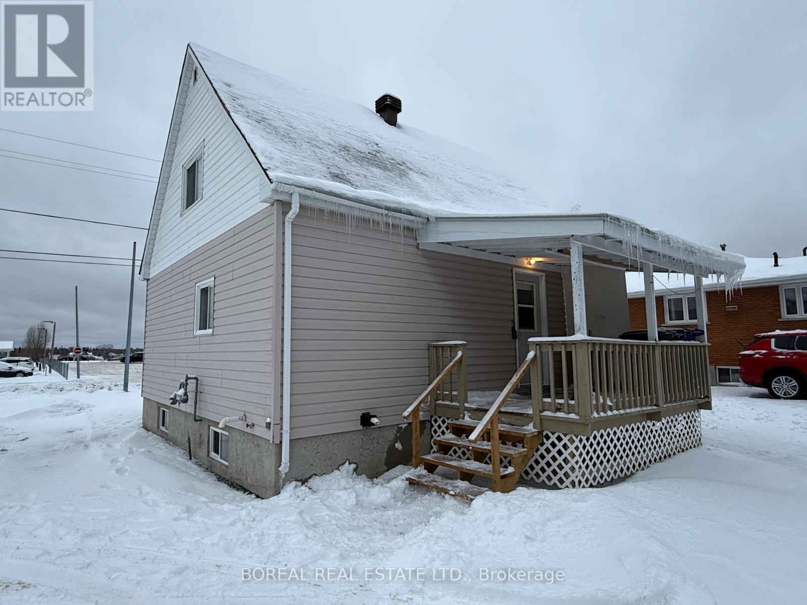 101 Ross Road, Smooth Rock Falls, Ontario  P0L 2B0 - Photo 6 - T12558802