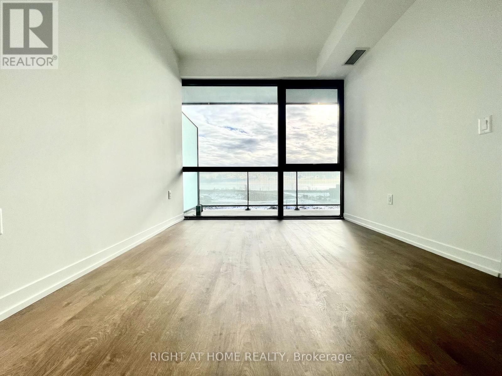 303 - 251 Masonry Way, Mississauga, Ontario  L5H 0B3 - Photo 12 - W12558224