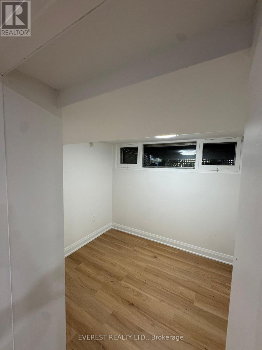 54 Shrewsbury Square, Toronto, Ontario  M1T 1L2 - Photo 7 - E12486522