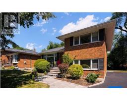 54 SHREWSBURY SQUARE, Toronto, Ontario