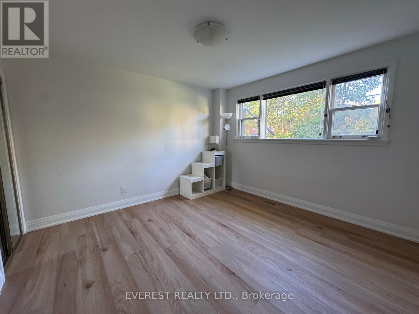 54 Shrewsbury Square, Toronto, Ontario  M1T 1L2 - Photo 5 - E12486522