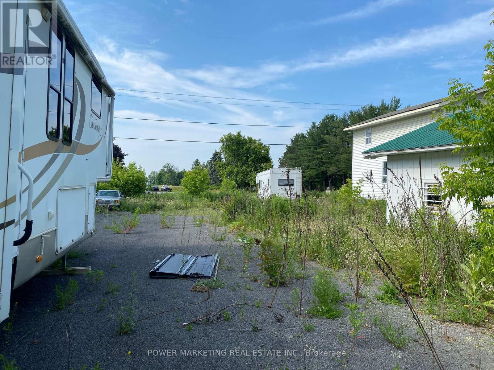 4075 Navan Road, Ottawa, Ontario K4B 1H9 - Photo 4 - X12558782