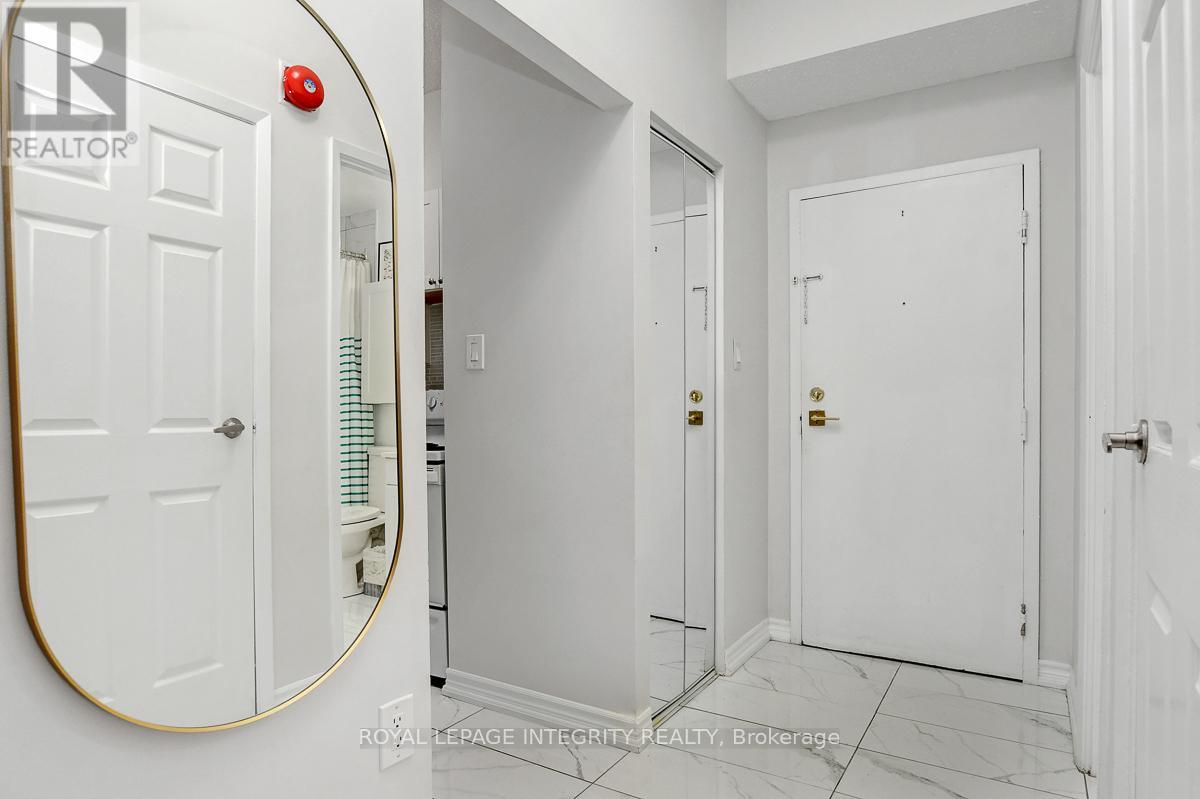 107 - 2019 Bank Street S, Ottawa, Ontario K1V 0N1 - Photo 6 - X12558796